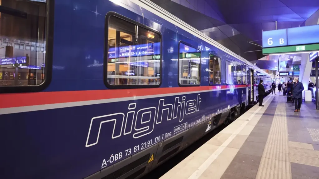 Berlin-Paris Hochgeschwindigkeitszug Deutschland und Frankreich vereint