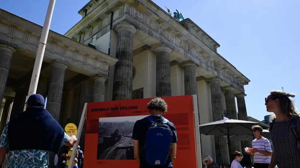 Berliner Mauer mit 65 Deutsche Politiker warnen davor, die DDR zu verklären