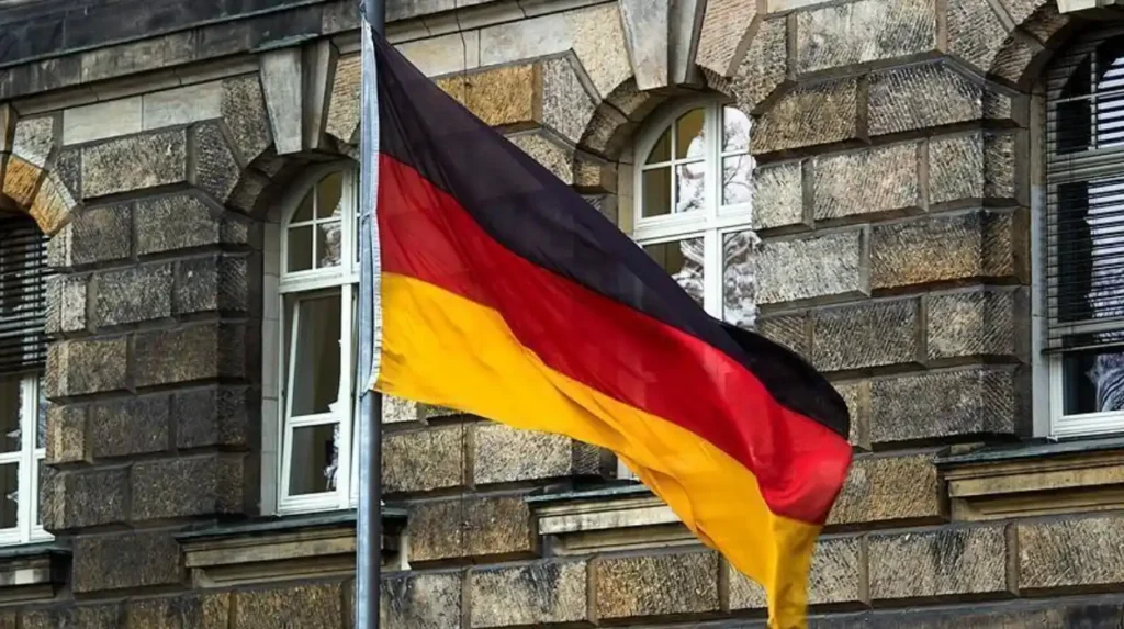 Deutschlands Dilemma im Völkerrecht Glaubwürdigkeit, Solidarität und das Machtgleichgewicht